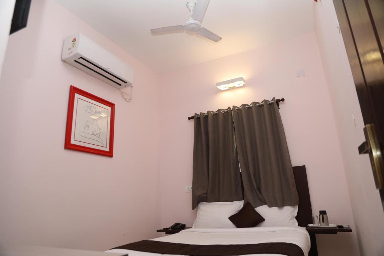 Hotel Rk - Temple Stay Thanjavur Luaran gambar